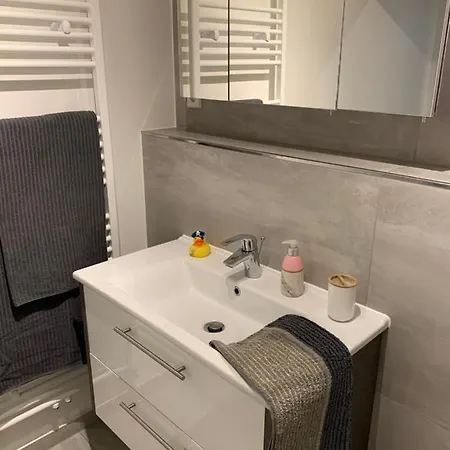 W1 - Kontaktloser 24h Check In, W-lan, Netflix, Parkplatz, Kueche, Boxspring-bett Апартаменты Бюккебург