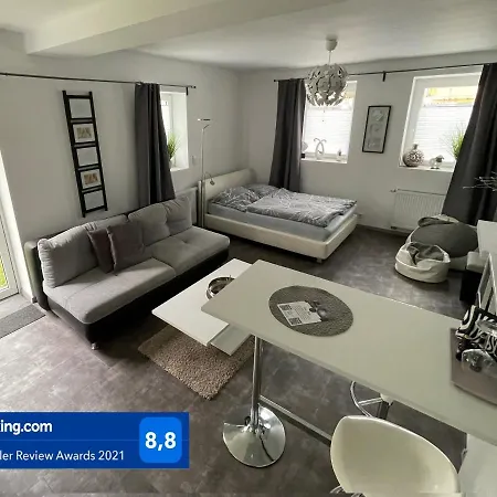 W1 - Kontaktloser 24h Check In, W-lan, Netflix, Parkplatz, Kueche, Boxspring-bett Apartmán *