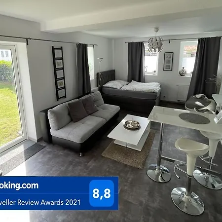 W1 - Kontaktloser 24h Check In, W-lan, Netflix, Parkplatz, Kueche, Boxspring-bett
