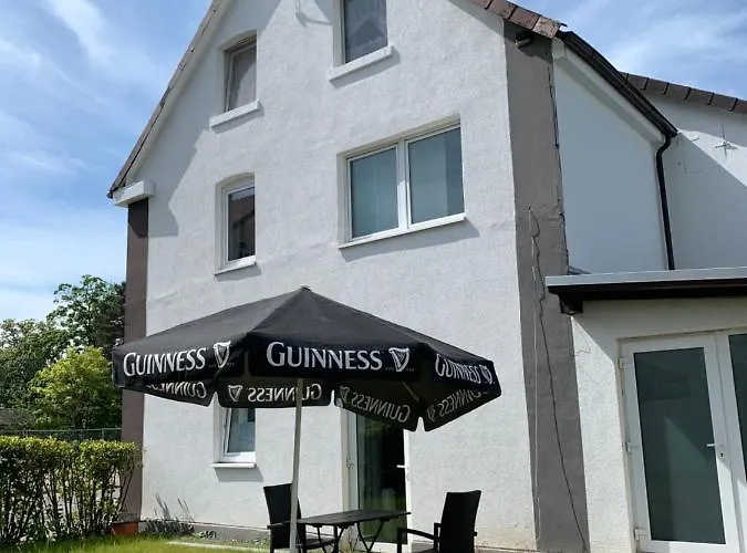 W1 - Kontaktloser 24h Check In, W-lan, Netflix, Parkplatz, Kueche, Boxspring-bett *